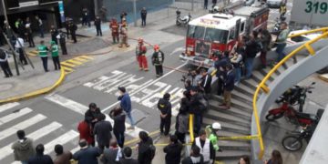 Estallaron dos mochilas cargadas con explosivos en una clínica de Lima: 18 heridos