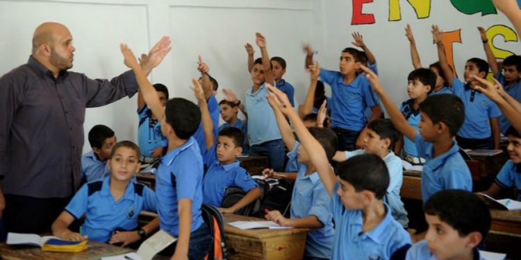 UNRWA se queja de su financiamiento mientras capacita a niños para librar la guerra