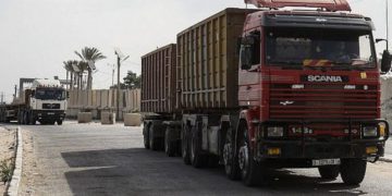Grupos de derechos humanos presentan petición a Israel para que renueve la entrada de bienes a Gaza
