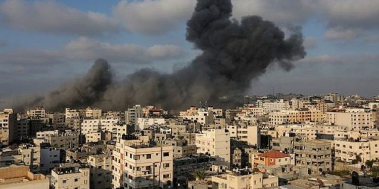 Unión Europea critica el lanzamiento de misiles de Hamas y advierte a ambas partes que están peligrosamente cerca de un nuevo conflicto