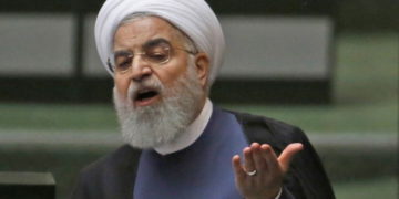 Legisladores de Irán critican a Rouhani por problemas económicos