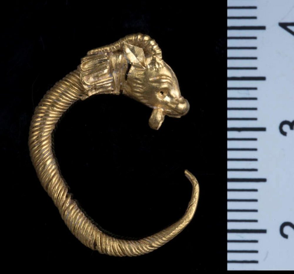 El extraño pendiente de oro de más de 2.000 años de antigüedad descubierto en Jerusalén, 8 de agosto de 2018. Clara Amit / Autoridad de Antigüedades