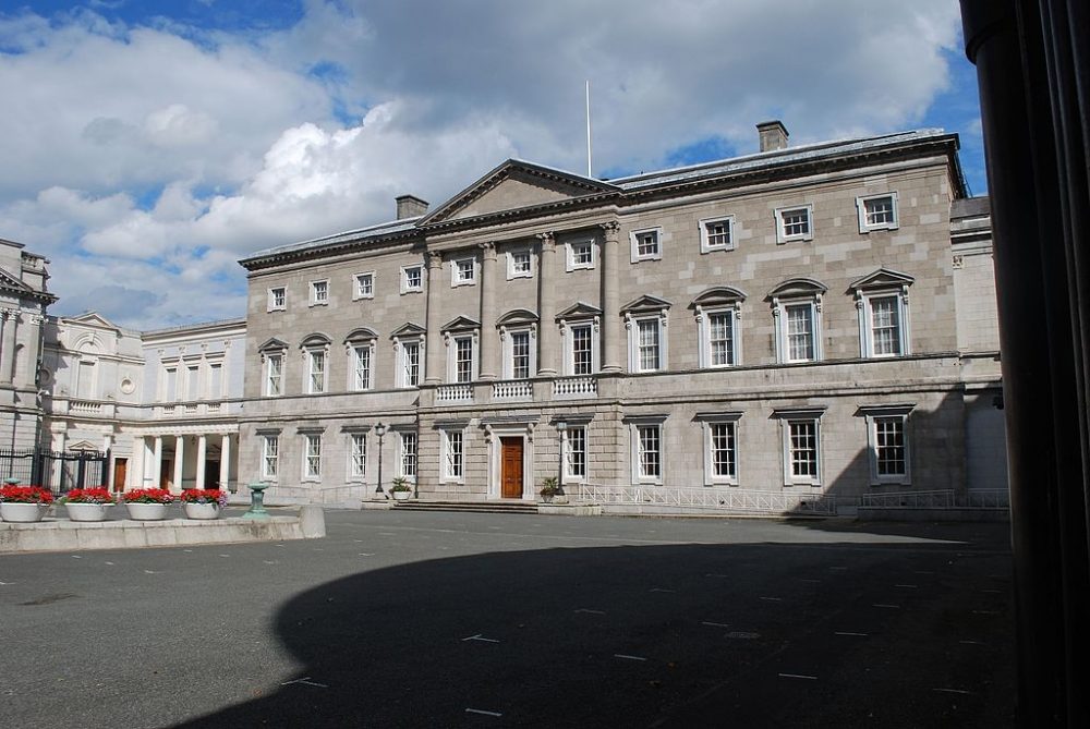 La sede del Parlamento irlandés, Leinster House, en Dublín. (Imagen: Jean Housen/Wikimedia Commons).