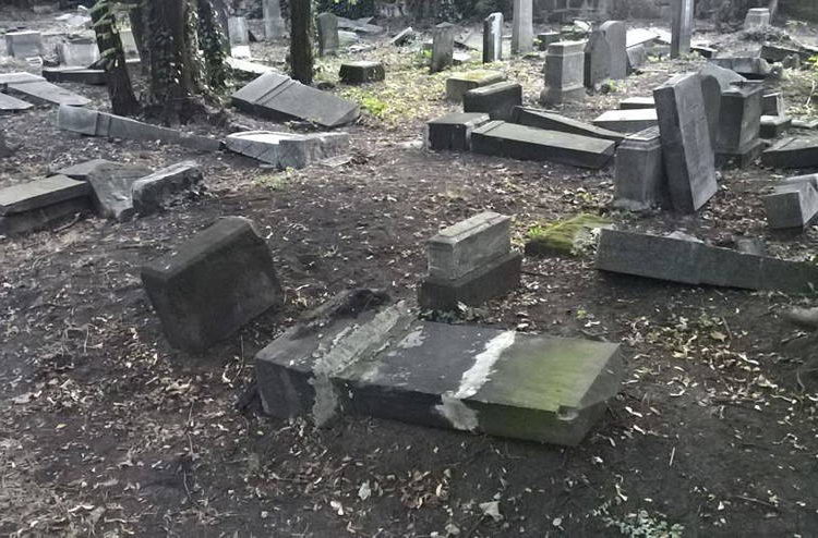 Cementerio judío en Polonia destrozado por segunda vez en un mes