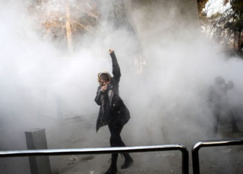 Irán llega a un punto de crisis a medida que regresan las sanciones estadounidenses