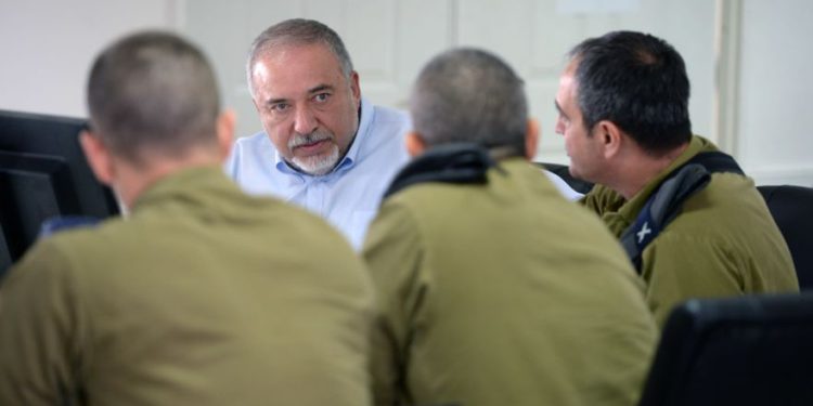 Avigdor Liberman: Israel defenderá sus intereses de seguridad en todos los frentes