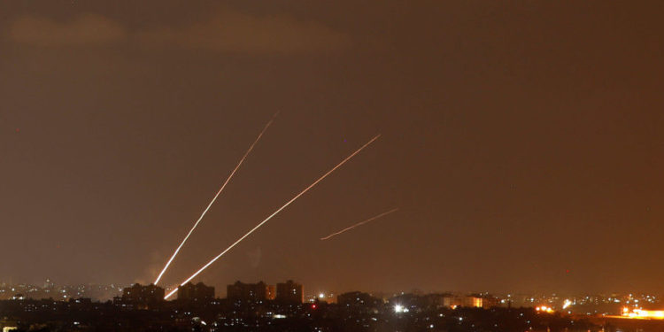 Jefe de inteligencia egipcio en Israel para finalizar detalles de la tregua en Gaza