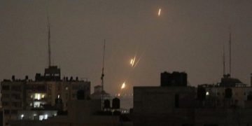 Terroristas de Gaza disparan cuatro cohetes contra Israel