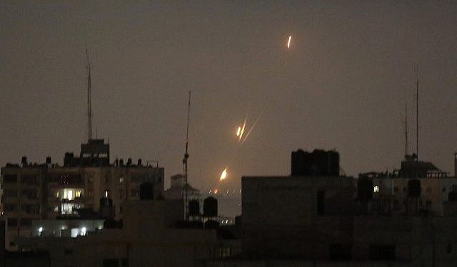 Terroristas de Gaza disparan cuatro cohetes contra Israel