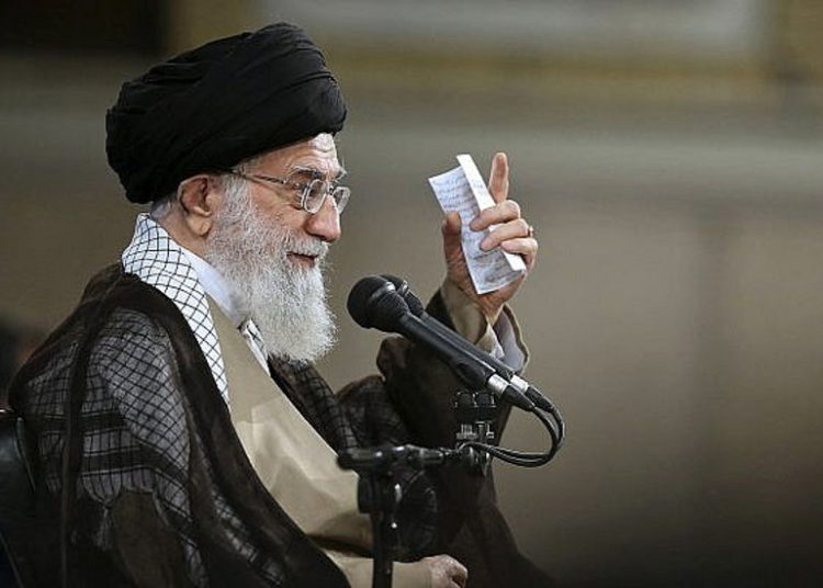 Irán: Khamenei dice que no hay guerra con EE.UU, pero tampoco hay negociaciones