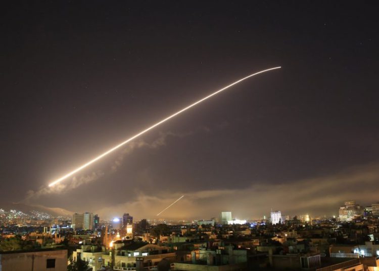 Rusia afirma que Estados Unidos se prepara para ataque en Siria