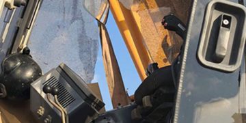 Israel ataca a Hamas después de que soldados armados de Gaza disparan a vehículo