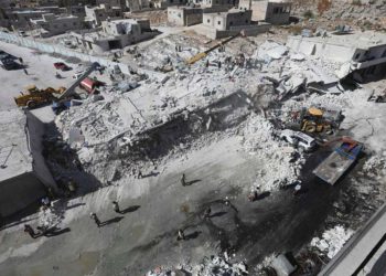 Explosión cerca de la frontera sirio-turca mata al menos a 18; causa poco clara