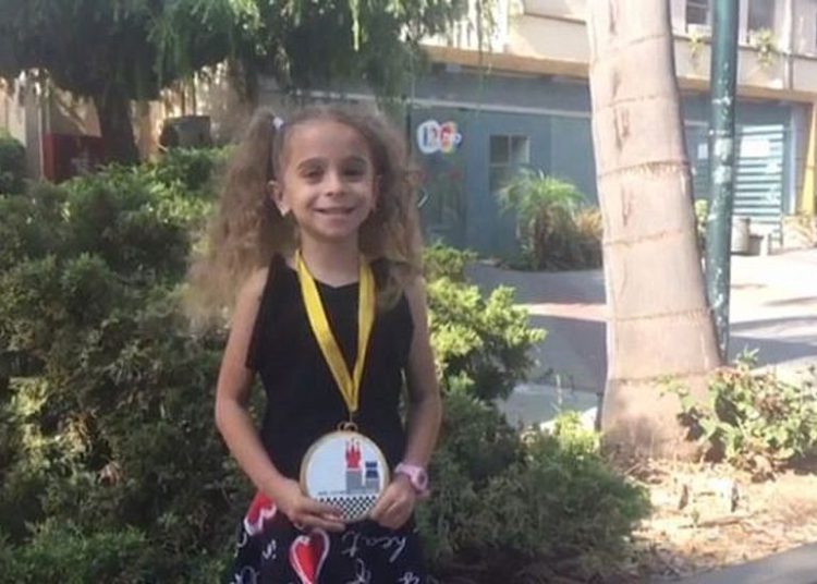 Túnez, bajo presión, deja entrar a niña israelí de 7 años a torneo de ajedrez