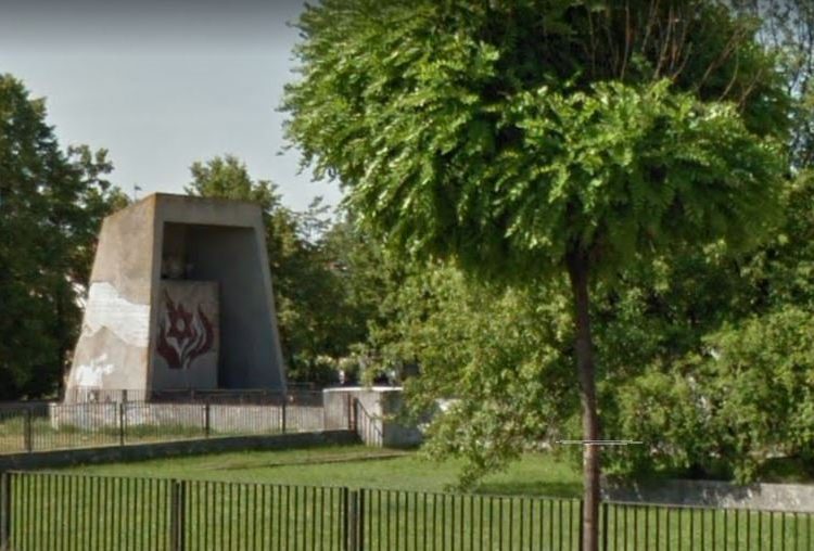 Monumento al Holocausto y cementerio judío en Polonia vandalizados