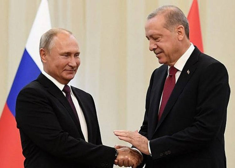 Erdogan le pide a Putin que “se haga a un lado” en Siria