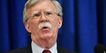 Estados Unidos promete la "máxima presión" sobre Irán pero dice que no busca un cambio de régimen