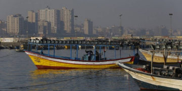 FDI advierte a los pescadores de Gaza que Hamas los está “explotando”