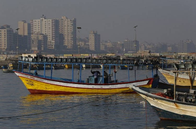 FDI advierte a los pescadores de Gaza que Hamas los está “explotando”