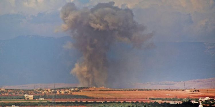 Aviones rusos y sirios atacan a Idlib después de la cumbre en Irán