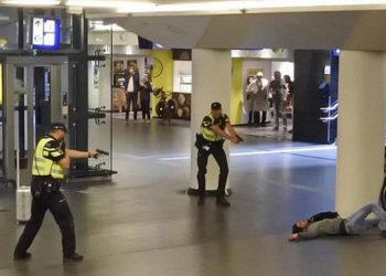 Apuñalamiento en Amsterdam fue un ataque terrorista, dos heridos son estadounidenses