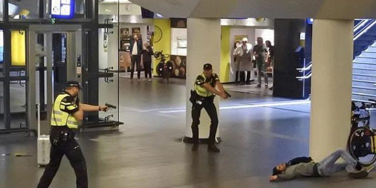 Apuñalamiento en Amsterdam fue un ataque terrorista, dos heridos son estadounidenses