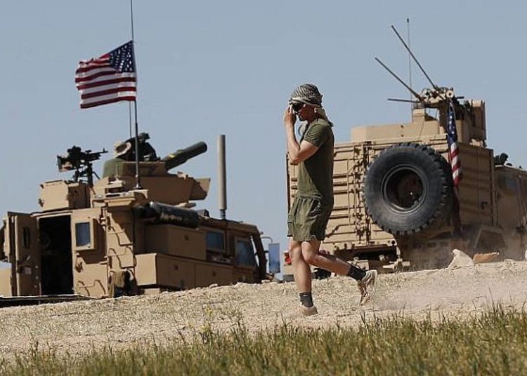 Comandante rebelde sirio afirma que Estados Unidos puede ir a la ofensiva para sacar a Irán del país