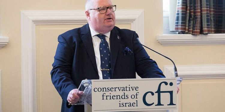 Por qué un cristiano conservador lidera la lucha contra la negación del Holocausto en el Reino Unido