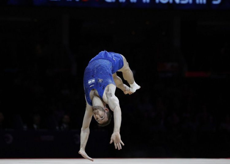 Gimnasta israelí Artem Dolgopyat gana el oro en la World Cup Challenge