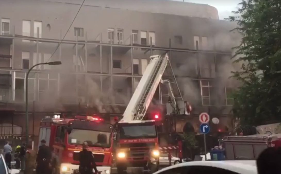 Pareja muere por un incendio en edificio de Jaffa