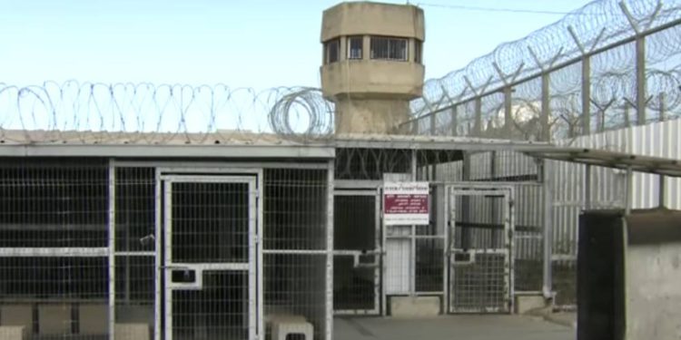 La Prisión 4 del ejército en la ciudad central israelí de Tzrifin. (Captura de pantalla / Autoridad de radiodifusión israelí)