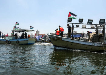 Liberman ordena restricciones en la zona de pesca de Gaza