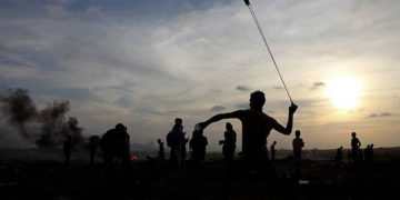 FDI dispara a terroristas de Gaza que rompieron la cerca fronteriza y colocaron una bomba