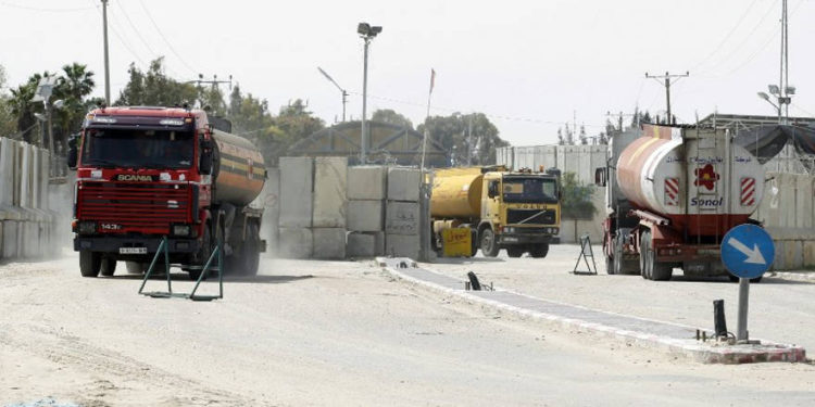 Autoridad Palestina impide que Gaza reciba ayuda de combustible de Qatar