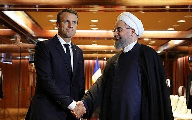 El presidente de Francia, Emmanuel Macron, a la izquierda, se encuentra con su homólogo iraní, Hassan Rouhani, en Nueva York, el 19 de septiembre de 2017. (AFP Photo / Ludovic Marin)