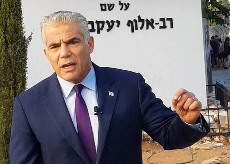 Lapid dice que Israel debería destruir las casas de los líderes de Hamas en Gaza