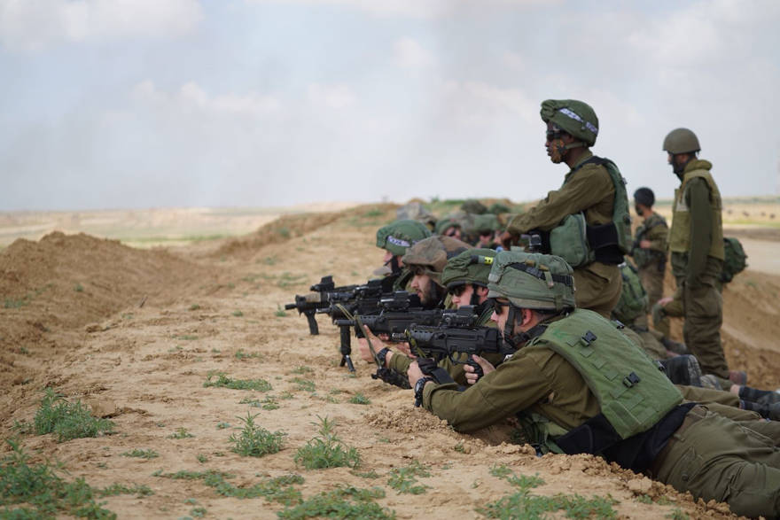 FDI envía refuerzos a Gaza en medio de ataques nocturnos a la valla de seguridad