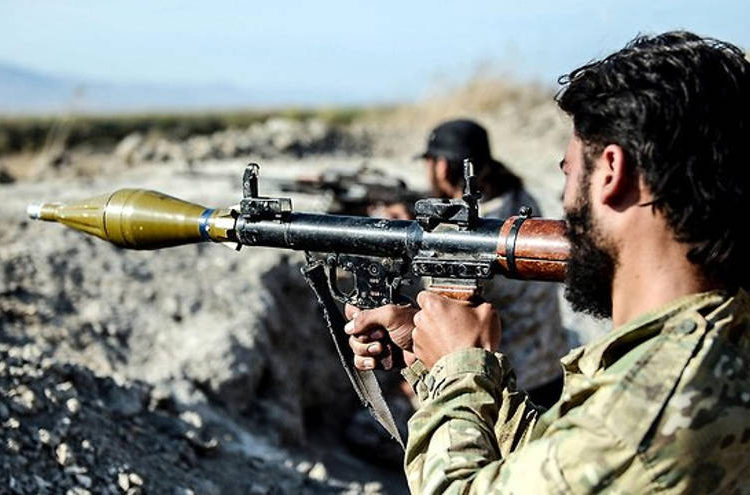 Grupo rebelde sirio dice que no retirará a sus combatientes en la provincia de Idlib