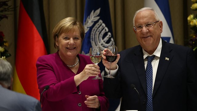 La canciller alemana, Angela Mekel y el presidente de Israel Reuven Riblin (Foto: Ohad Zwigenberg)