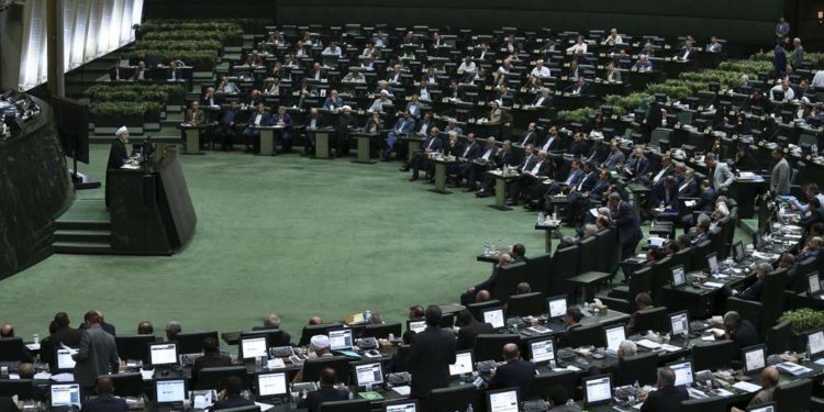 Irán vota para unirse al pacto para combatir el financiamiento del terrorismo