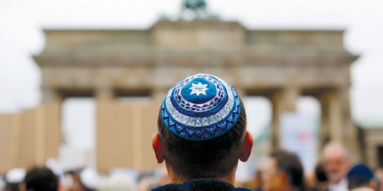 Municipios de Canadá adoptan la definición de antisemitismo de IHRA