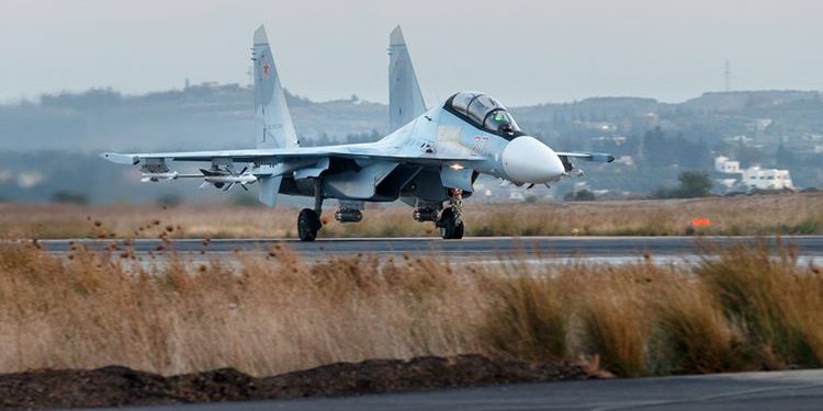 Aviones de combate rusos Su-30 criticados por Bielorrusia, quieren F-16