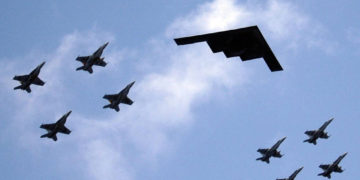 Aviones Stealth F-22s, F-35s y B-2s contra Corea del Norte: ¿Quién gana en una guerra?