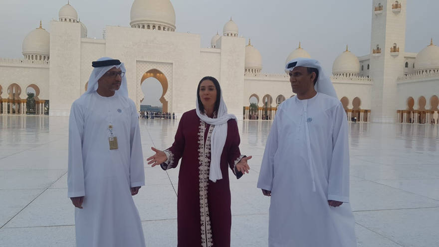 Haciendo historia: Miri Regev es la primera ministra israelí en visitar la gran Mezquita de Abu Dhabi