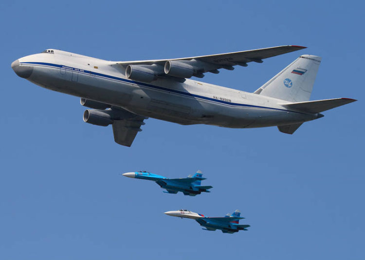 Rusia utiliza los aviones militares más grandes del mundo para entregar el sistema S-300 a Siria