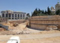 Excavación de un entierro masivo en el recinto ruso de Jerusalén, verano de 2018. (Kfir Arbiv / Autoridad de Antigüedades de Israel)
