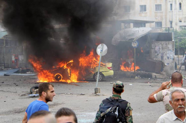 Estado Islámico ataca a la ciudad de Raqqa en Siria con un coche bomba