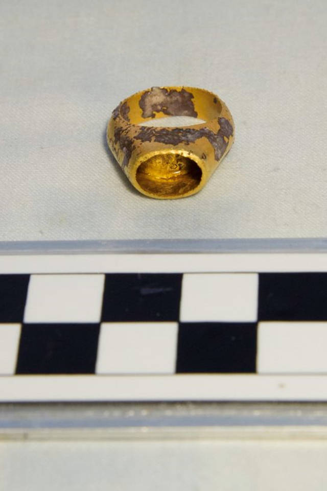 Entre las joyas había un anillo de oro que Foley encontró en el fondo del mar. Brett Seymour / EUA / ARGO