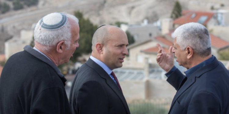 Netanyahu puede nombrar a Bennett como Ministro de Defensa para evitar elecciones anticipadas