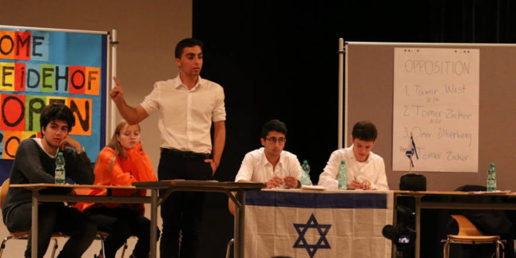 Equipo de debate israelí gana el primer lugar en campeonato europeo